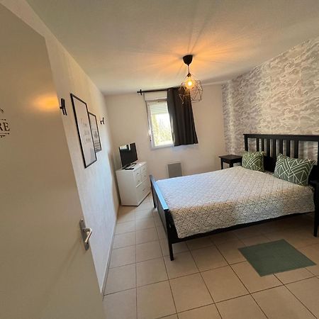 Appartement Spacieux Avec Piscine Marsella Exterior foto